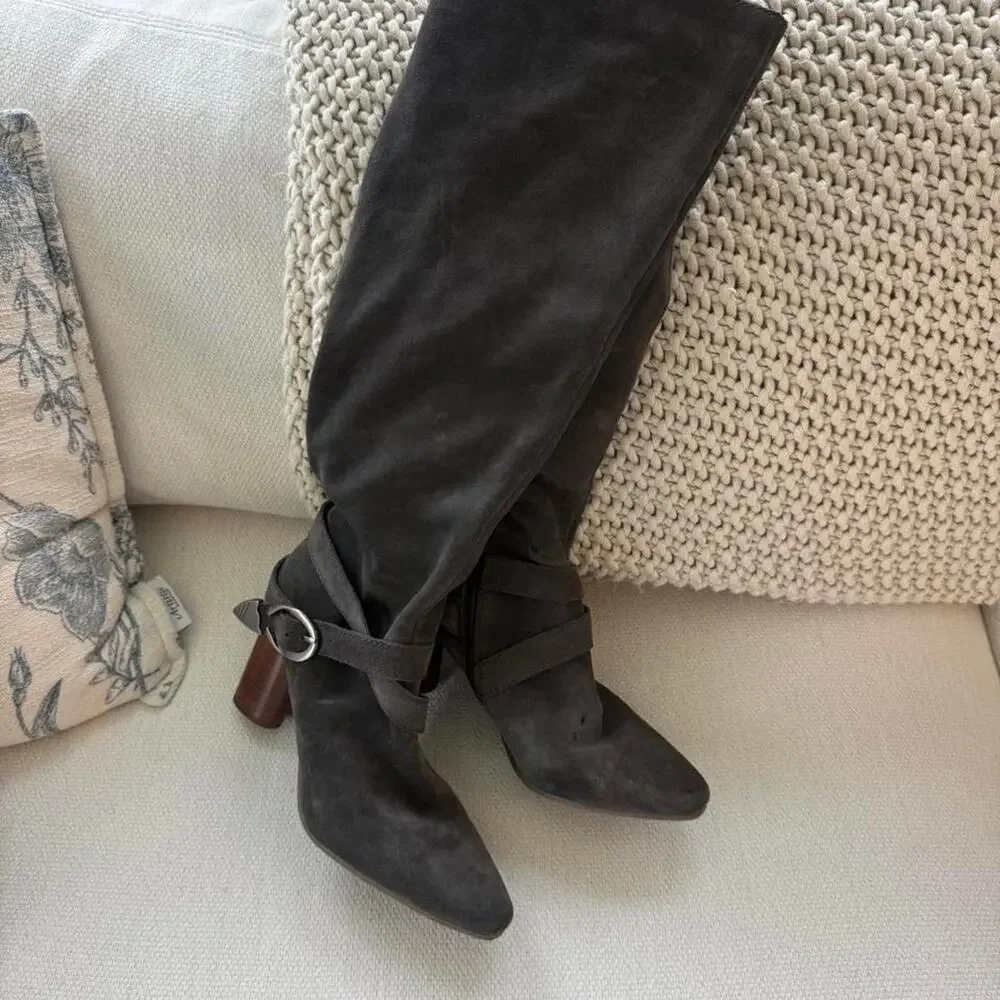 AEROSOLES gorgeous gray